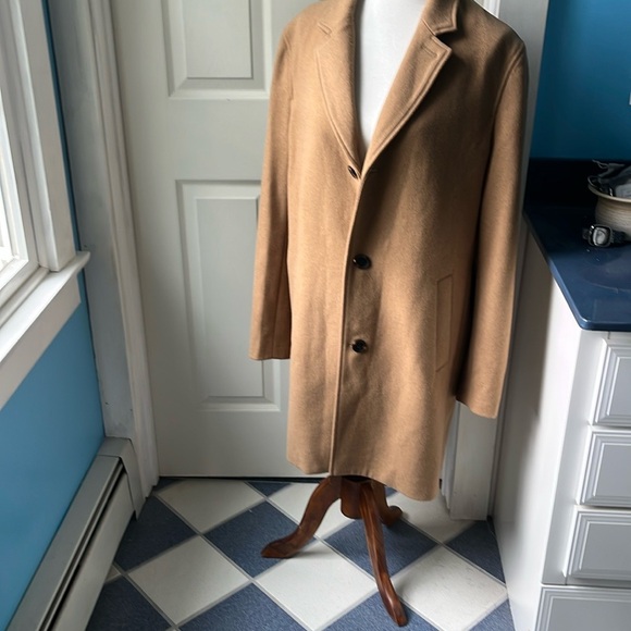 Men’s Cole Haan Tan Trench Coat with Classic Silhouette - Picture 3 of 3